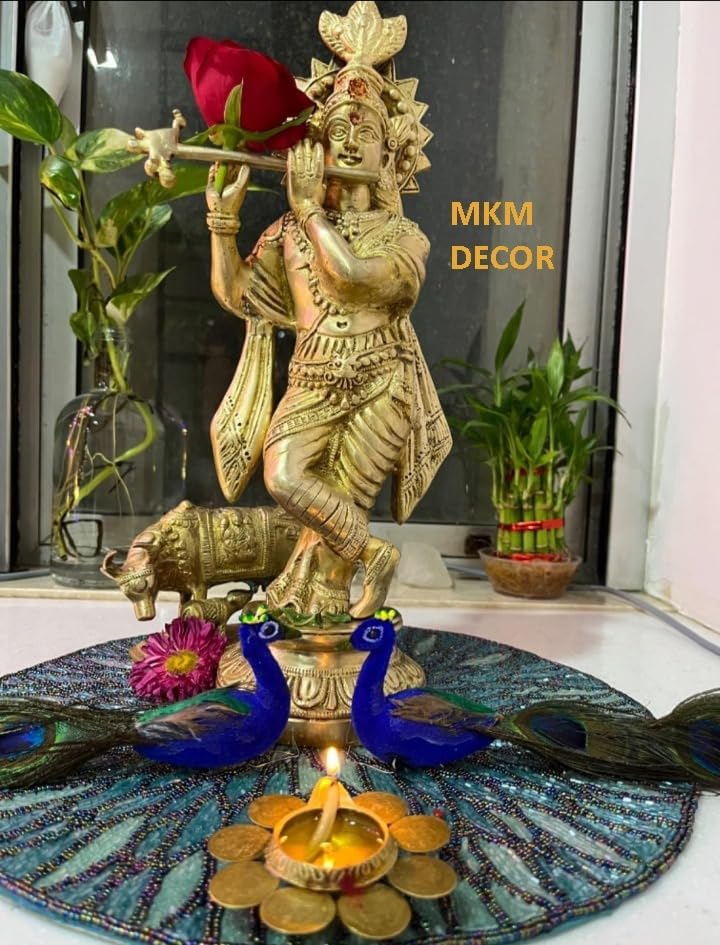 Elegant Home Decor: Set of Artificial Peacock PulGos