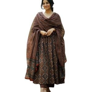 Women's Printed Kurta Pant Dupatta Suit Set by KLOSIA